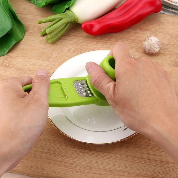 Kitchen Gadget Garlic Masher Seasoning Grinder - Image 5